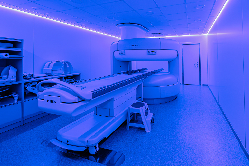 Аппарат МРТ PHILIPS PANORAMA HFO Аппарат МРТ PHILIPS PANORAMA HFO